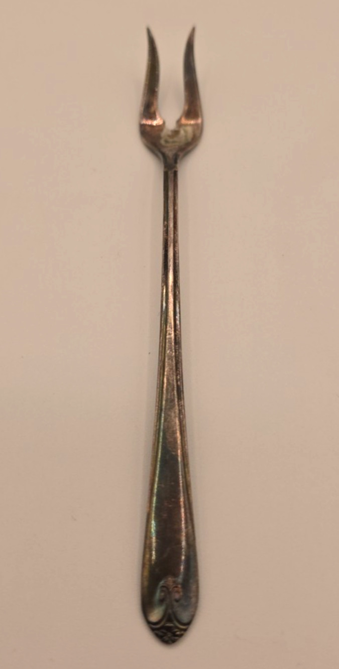 Vintage WM Rogers IS Lady Fair Design Cocktail Pickle Olive Fork - 6"